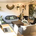 Charming House, Calm Garden In The Center Of Paris
